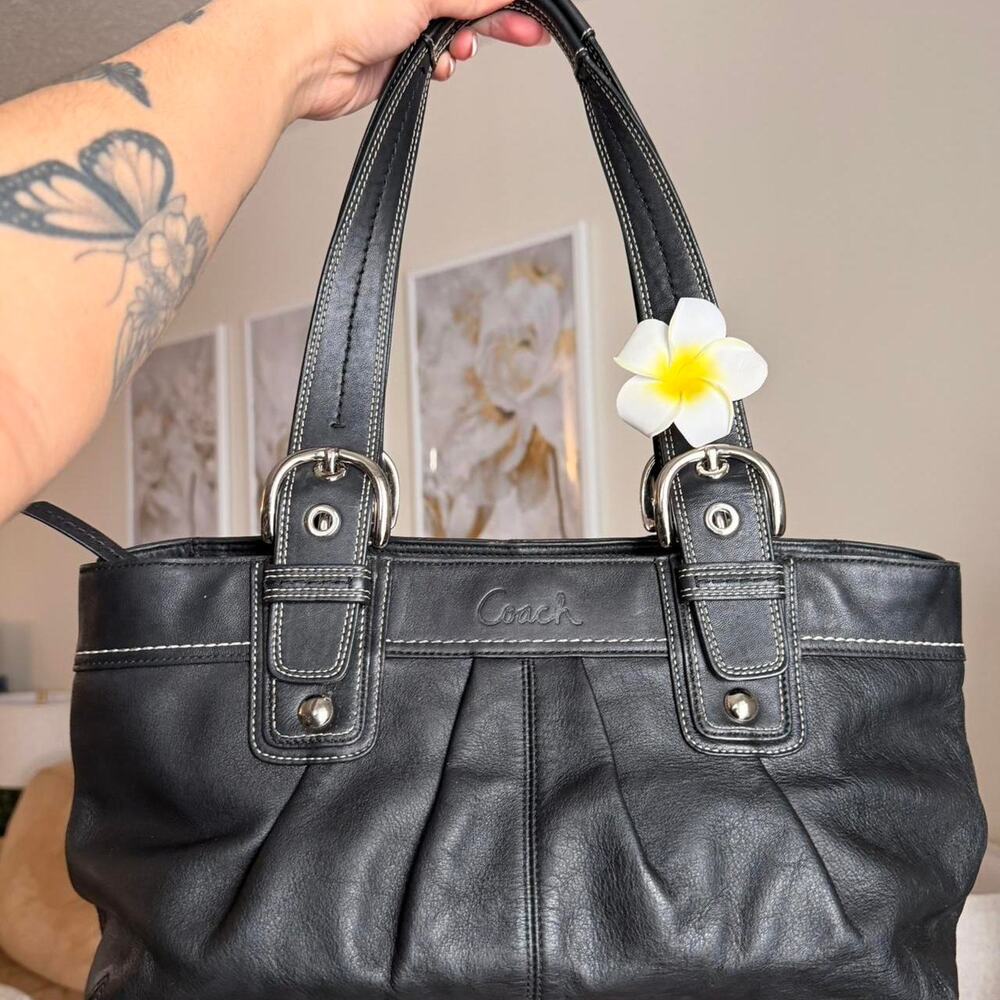 Coach soho pleated black leather